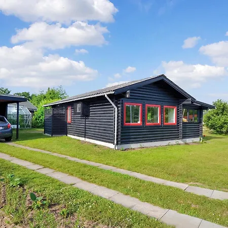 Dom wakacyjny Two-bedroom In Nordborg